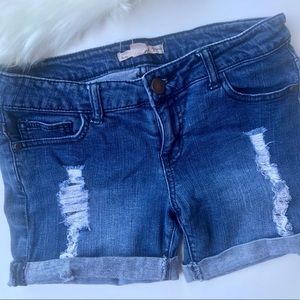Forever 21 high rise denim shorts • Size 4